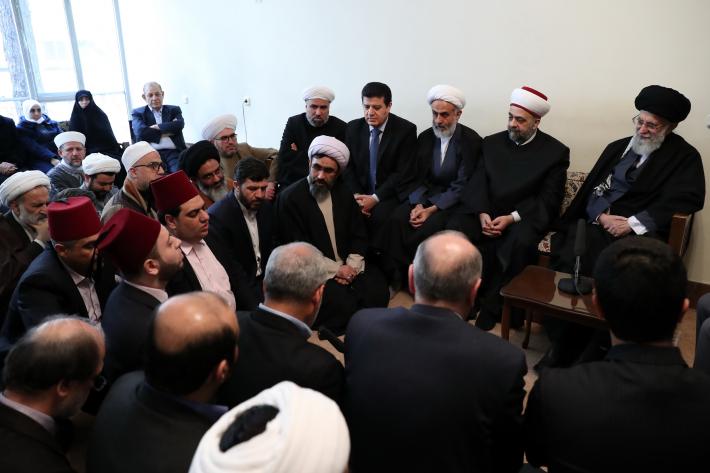 Photos : Rencontre du Guide suprême avec le ministre syrien des dotations religieuses et un certain nombre de religieux syriens