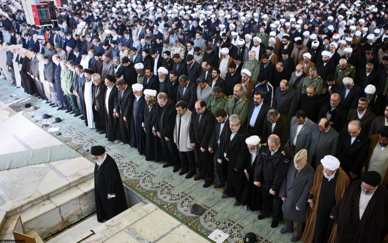 Sermons de la prière du vendredi à Téhéran + traduction du sermon prononcé en arabe