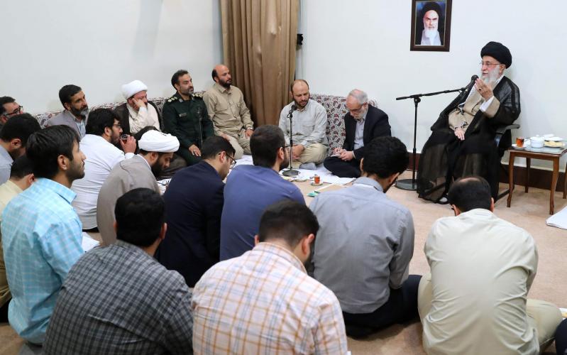 Discours Guide suprême lors d'une réunion avec des membres de groupes bénévoles djihadistes