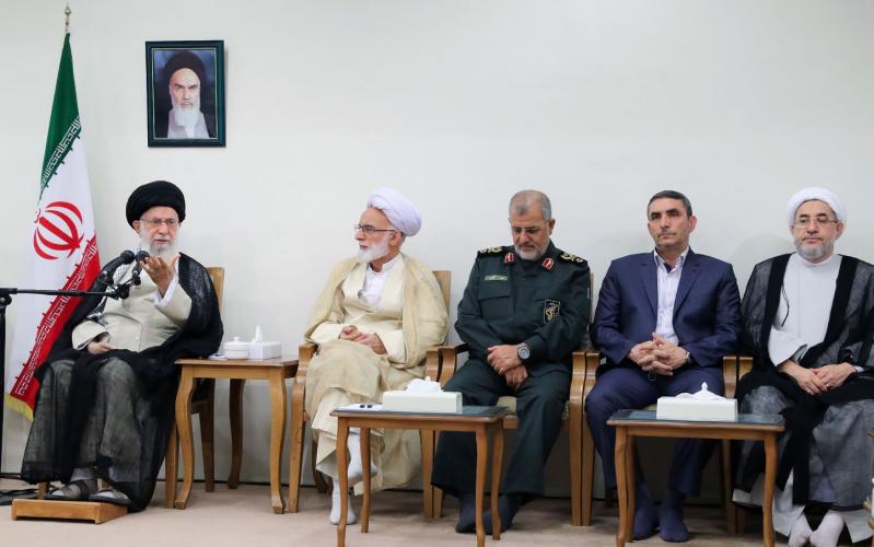 Discours du Guide suprême lors d'une réunion avec les responsables de la commémoration des martyrs de la province de Markazi