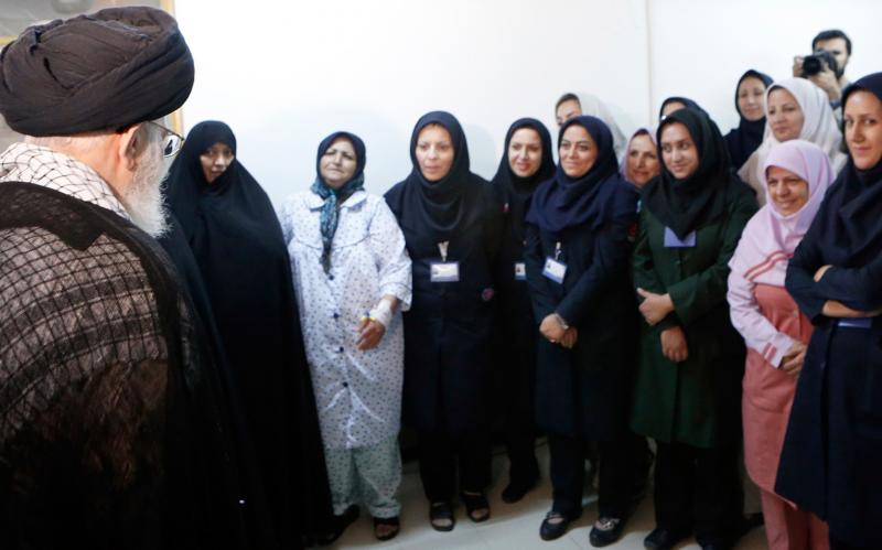 Remerciements de l'imam Khamenei à la communauté médicale et infirmière du pays pour sa lutte contre le coronavirus