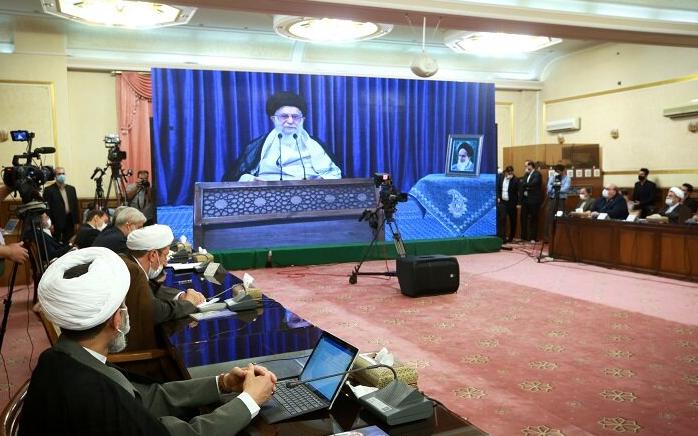Ordre de l'Imam Khamenei pour fournir la sécurité juridique des auteurs de rapports