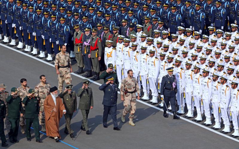 Imam Khamenei aux commandants de l’armée : augmentez votre préparation autant que nécessaire