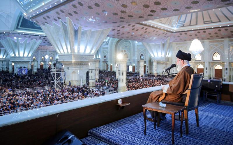 « L'imam Khomeiny a provoqué une grande transformation en Iran, dans la communauté islamique et dans le monde avec 