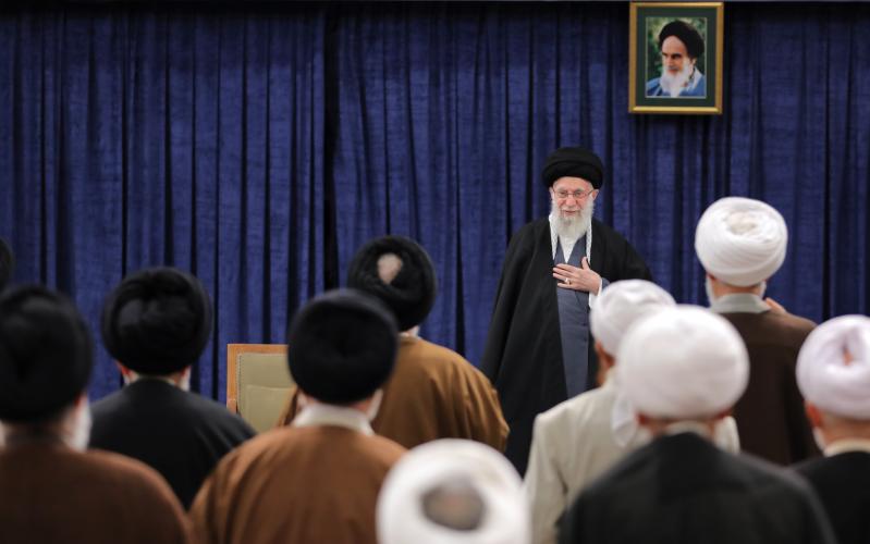 PHOTOS : Rencontre des membres de l'Assemblée des Experts avec le Guide suprême de la Révolution islamique